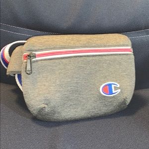 Champion (Fanny Pack)